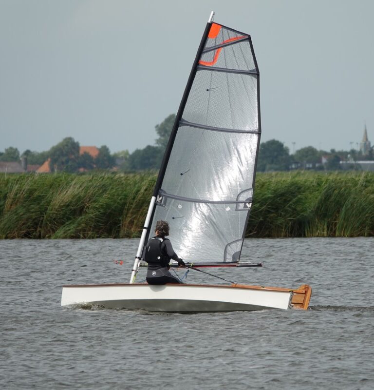 Simple Sails Custom Sails for Homebuilds and Production boats - Shipping worldwide ...